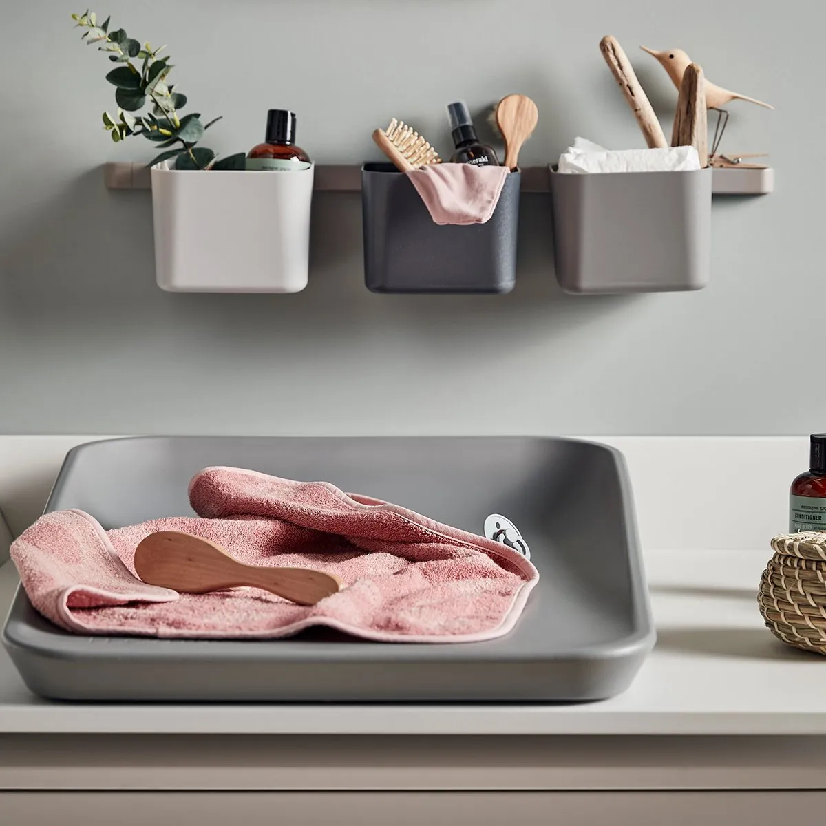 Leander, Changing Station Wall Organiser Rack