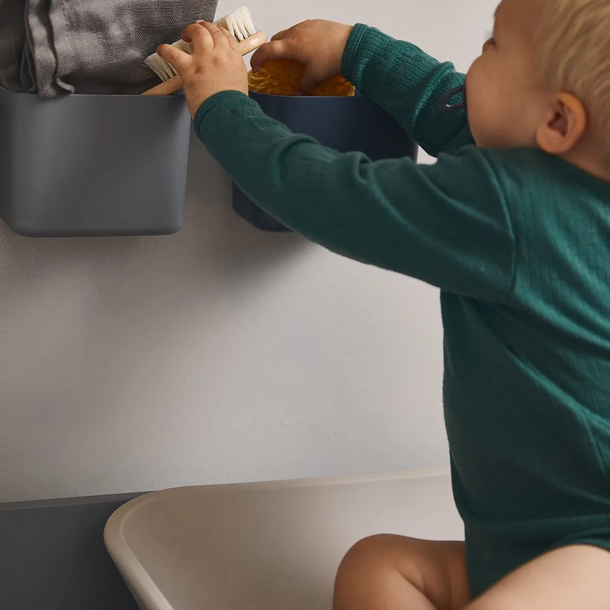 Leander, Changing Station Wall Organiser Rack