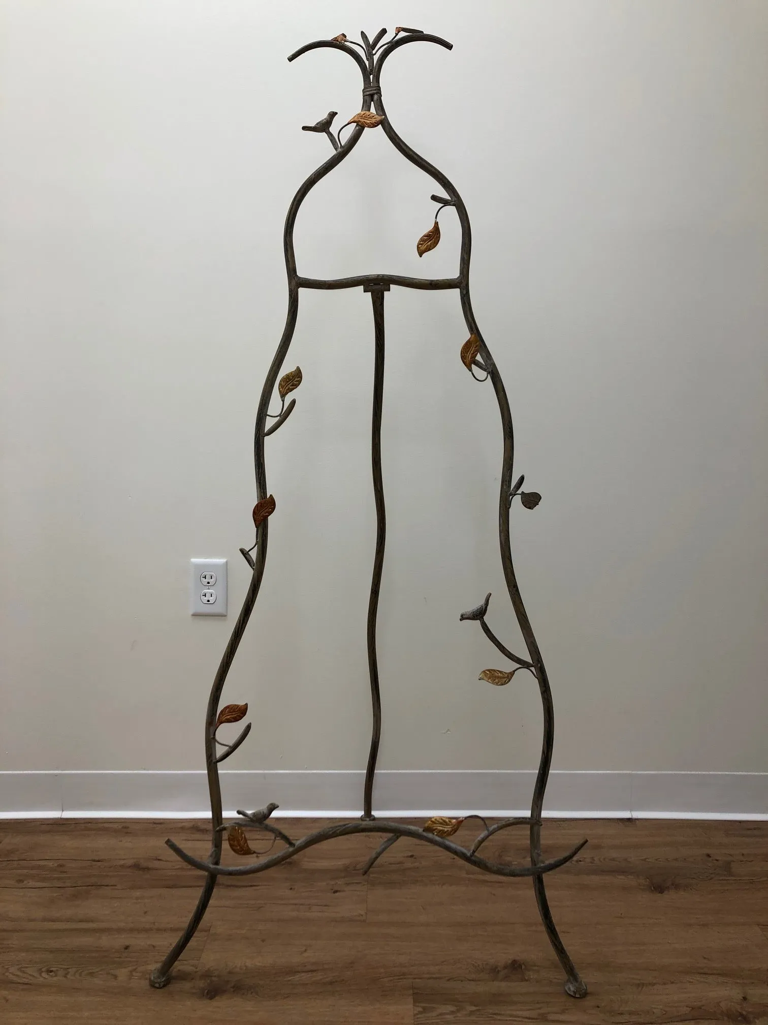 Metal Leaves Easel